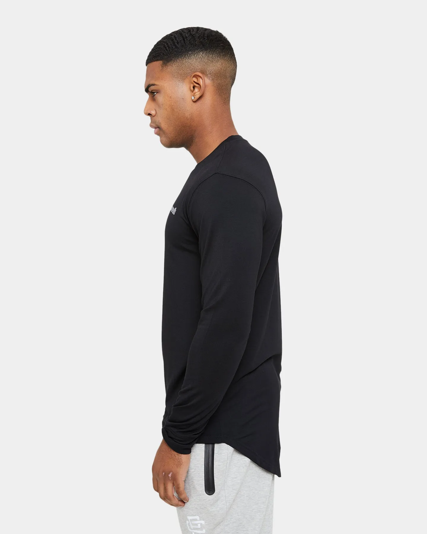 Carre Restart Training Apparel Long Sleeve T-Shirt Black