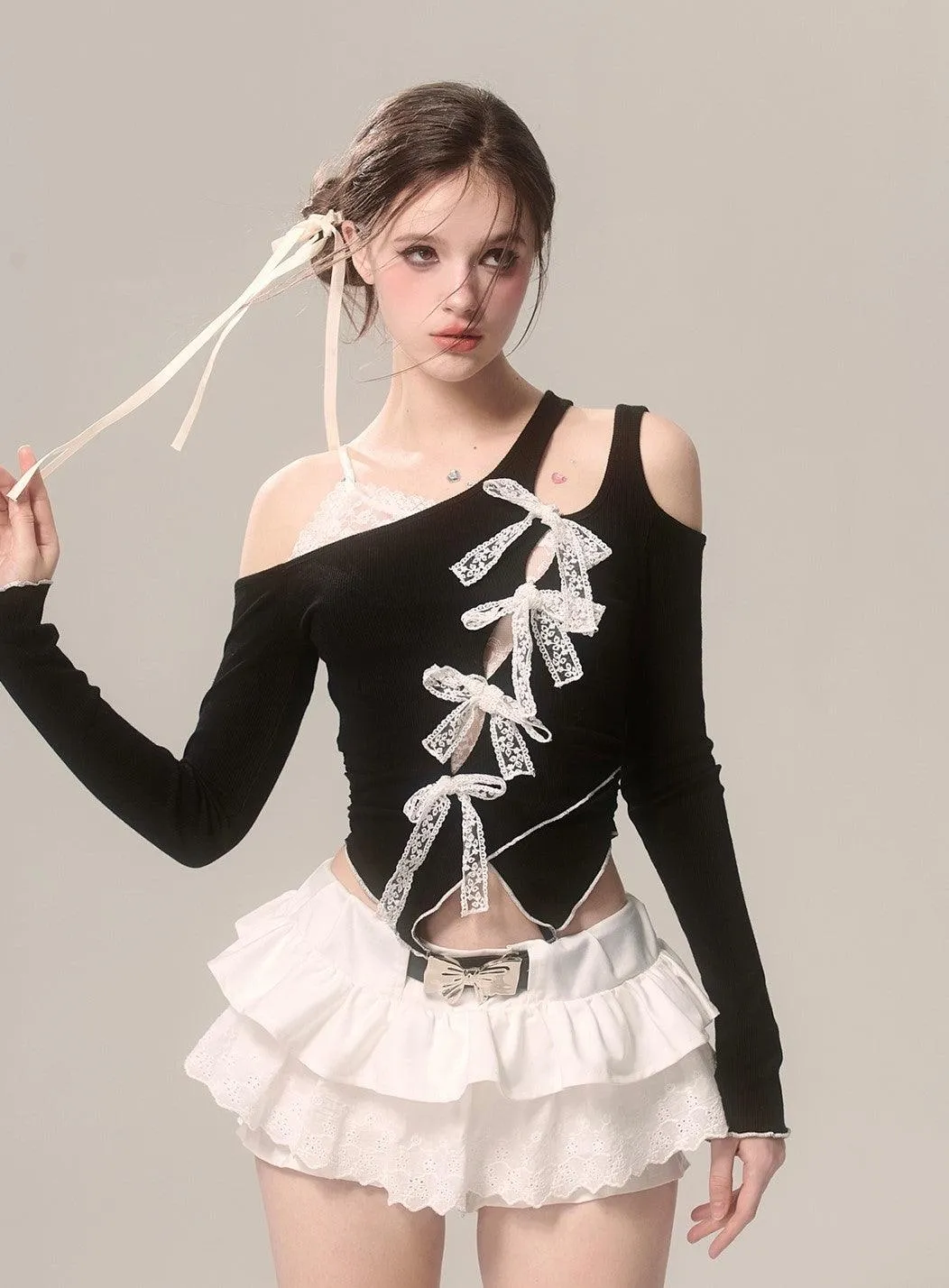 Elegant Off-Shoulder Lace Long Sleeve Bow T-Shirt