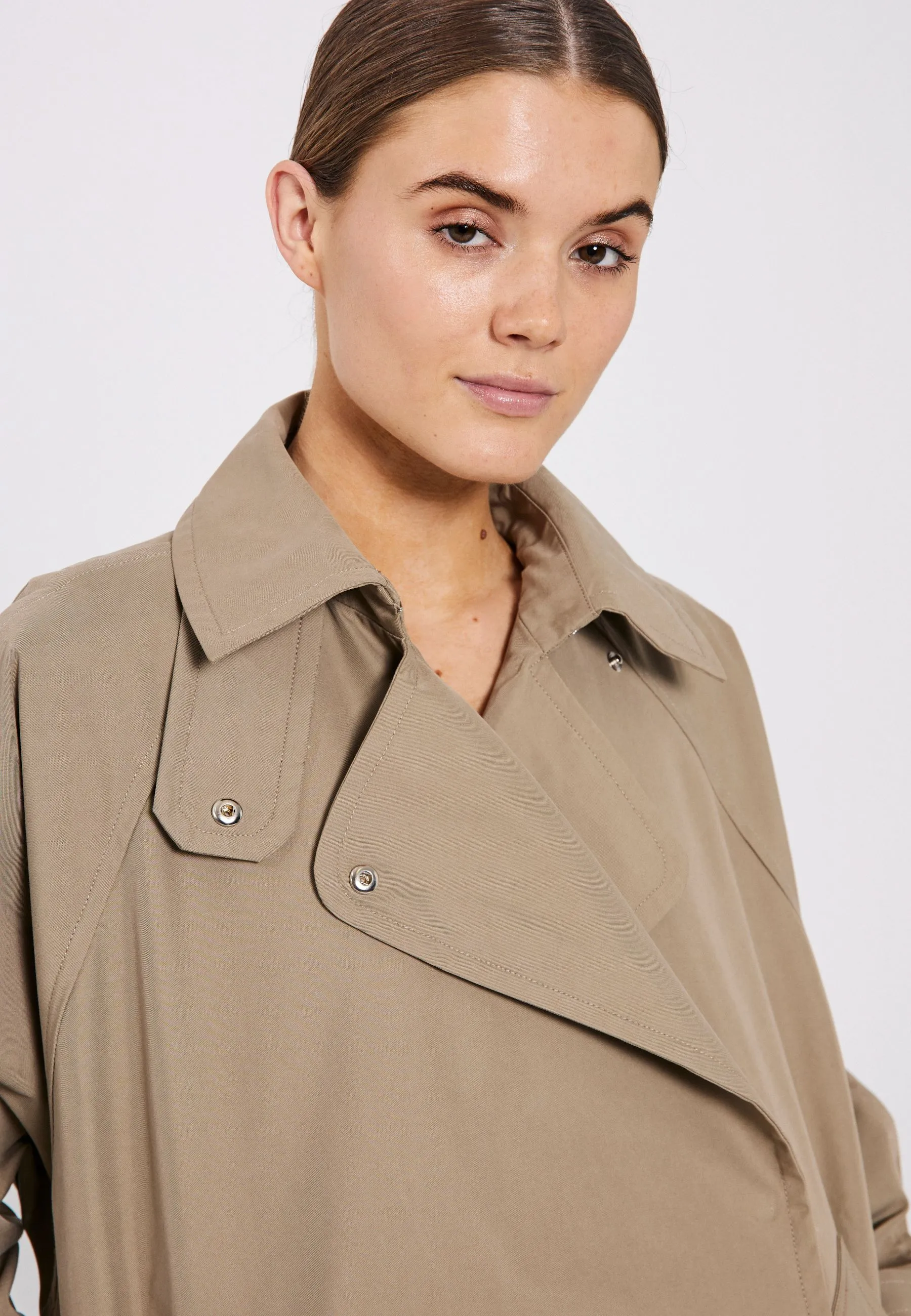 Vana short trench coat - Warm Beige