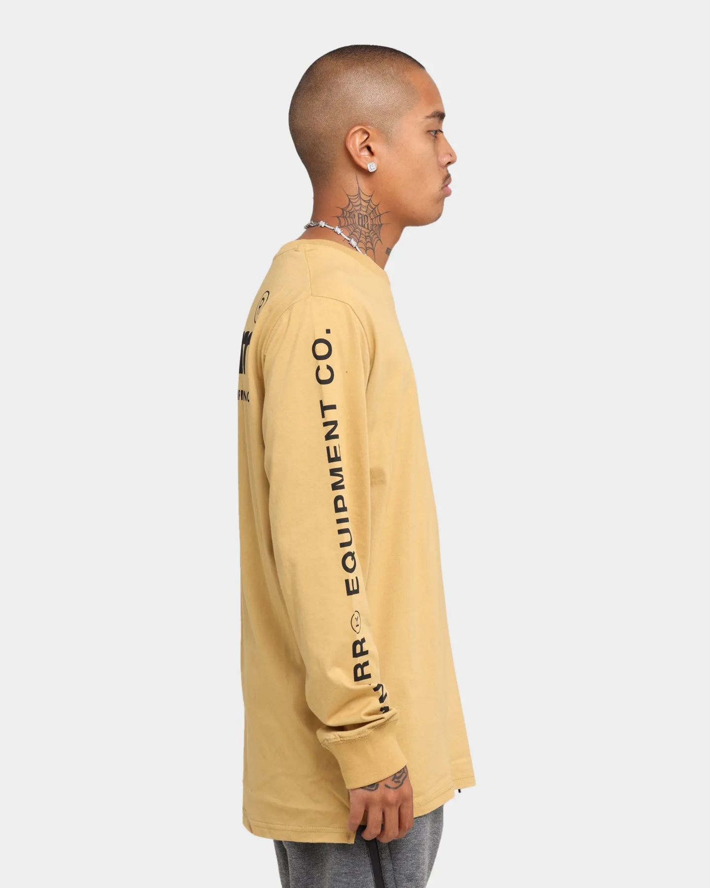 WNDRR In Line Long Sleeve T-Shirt Almond