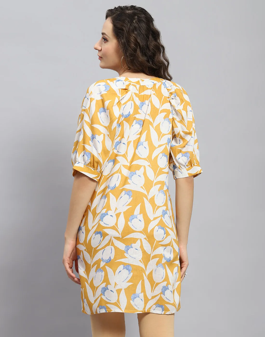 Women Mustard Printed Mandarin Collar Short Sleeve Tunic